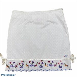 O'Neill Eyelet Skirt w/Embroidered floral Scalloped Trim